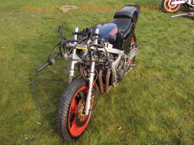 Yamaha_FJ1200_3CW_Superbike-Heck_mit_Sozius-Abdeckung_von_Wagner_Kunststofftechnik_DEVIL_4-1_Auspuff_-_wie_FJ_1100_47E_1XJ_3YA_80.jpg