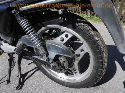 Honda_CB_400_N_letzte_Baureihe_1983_Motad_2-1_Auspuff_6-Speichen-Felgen_74.jpg