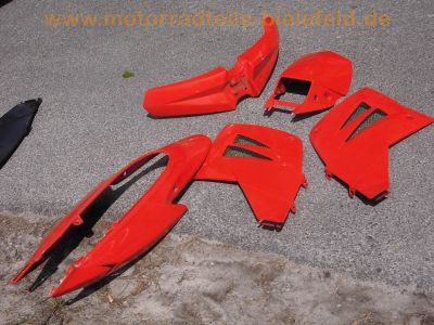MZ_125_SM_Street_Moto_Super-Moto_Ersatzteile_Verkleidung_Maske_Kanzel_Seiteteile_Heckteil_Fender_Schutzblech_22.jpg