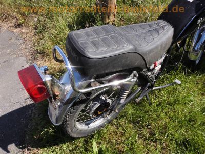 Suzuki_GN_125_2x_Wrack_ohne_Motor_als_Ersatzteile_Gabel_Raeder_Sitzbank_Tank_Instrumente_Schutzblech_Kotfluegel_-_wie_GN250_GN400_4.jpg