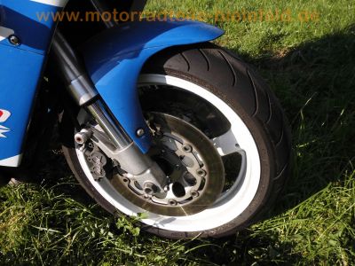 Suzuki_GSX-R_750_GR7AB_Modell_M_blau-weiss_BSM_Future_Sport-Auspuff_Sozius-Sitz-Abdeckung_-_Ersatzteile_wie_GSXR_1100_37.jpg