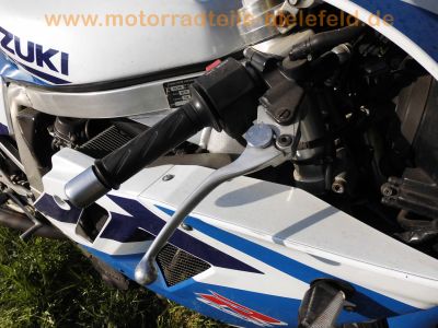 Suzuki_GSX-R_750_GR7AB_Modell_M_blau-weiss_BSM_Future_Sport-Auspuff_Sozius-Sitz-Abdeckung_-_Ersatzteile_wie_GSXR_1100_57.jpg