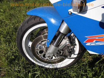 Suzuki_GSX-R_750_GR7AB_Modell_M_blau-weiss_BSM_Future_Sport-Auspuff_Sozius-Sitz-Abdeckung_-_Ersatzteile_wie_GSXR_1100_81.jpg