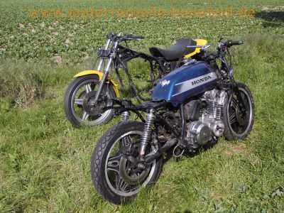 Honda_CB_900_F_Boldor_blau-silber_SC01_Wrack_für_Ersatzteile_-_Motor_Stummel-Lenker_35mm_Gabel_Fahrwerk_Bremsen_-_wie_CB_750_F_KZ_RC01_RC04_SC09_30.jpg