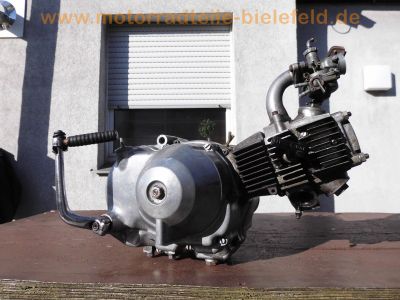 Honda_C90_Super_Cub_liegender_Motor_engine_moteur_wie_C50_C70_C100_ggf_Tuning_Honda_ST50_Dax_Z50A_Monkey_SS50_28.jpg