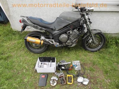 Yamaha_TDM_850_3VD_TWIN_Rat-Bike_Streetfighter_Motor_OK_Sport-Auspuff_2-1_2in1_SEBRING_Enduro_T_29065_Spiegler_Stahlflex_Ochsenaugen_2.jpg