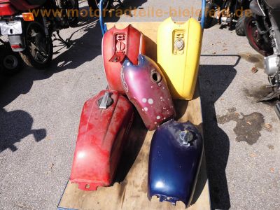 Honda_Oldtimer-Tanks_CB_250K_350K_250G_360G_900F2_750F2_Boldor_550Four_750Four_1.jpg