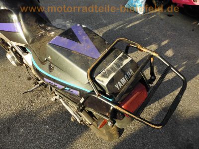Yamaha_FZR600_3HE_Crash_schwarz-tuerkis_Gepaecktraeger_36.jpg