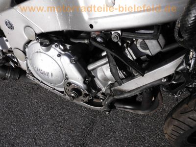 Yamaha_FZR600_3HE_Crash_schwarz-tuerkis_Gepaecktraeger_9.jpg