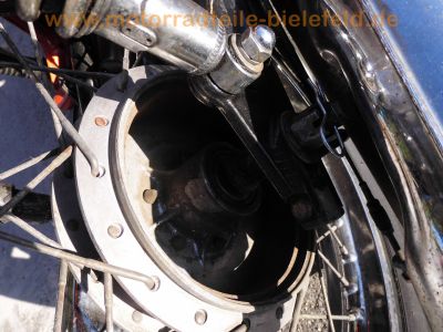 Suzuki_GT750_Wasserbueffel_3-Zylinder_2-Takt_Ur-Modell_aus_1972_-_wie_GT550_GT380_43.jpg
