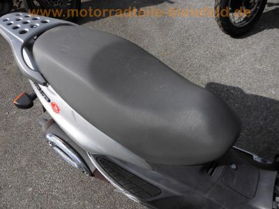 Suzuki_UC125_Epicuro_Roller_silber_SJ125T_CRASH_sehr_gepflegt_hohe_Scheibe_11.jpg