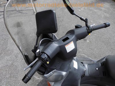 Suzuki_UC125_Epicuro_Roller_silber_SJ125T_CRASH_sehr_gepflegt_hohe_Scheibe_16.jpg