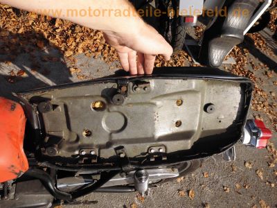 Yamaha_RD250_Typ_522_rot_ohne_Auspuff_Speichenraeder_original_Sitzbank_-_wie_RD_TZ_125_250_350_1A2_352_31.jpg
