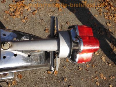 Yamaha_RD250_Typ_522_rot_ohne_Auspuff_Speichenraeder_original_Sitzbank_-_wie_RD_TZ_125_250_350_1A2_352_33.jpg