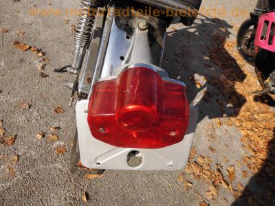 Yamaha_RD250_Typ_522_rot_ohne_Auspuff_Speichenraeder_original_Sitzbank_-_wie_RD_TZ_125_250_350_1A2_352_34.jpg