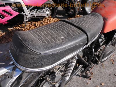 Yamaha_RD250_Typ_522_rot_ohne_Auspuff_Speichenraeder_original_Sitzbank_-_wie_RD_TZ_125_250_350_1A2_352_42.jpg