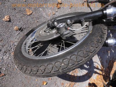 Yamaha_RD250_Typ_522_rot_ohne_Auspuff_Speichenraeder_original_Sitzbank_-_wie_RD_TZ_125_250_350_1A2_352_59.jpg