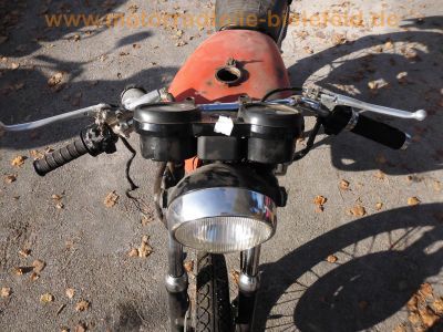 Yamaha_RD250_Typ_522_rot_ohne_Auspuff_Speichenraeder_original_Sitzbank_-_wie_RD_TZ_125_250_350_1A2_352_74.jpg