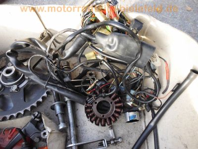 Suzuki_GSX400E_gruen_GK53C_in_Teilen_original_Motor_Auspuff_Sankei_2119_Tank_Regler_-_wie_GSX250E_45.jpg