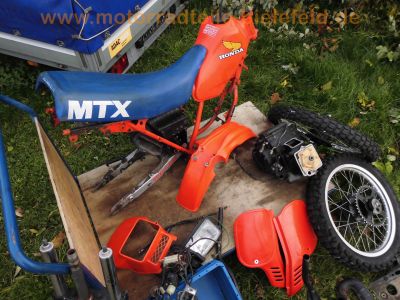 Honda_MTX200R_MD07_zerlegt_Ersatzteile_Rahmen_Verkleidung_Gabel_Motor_Raeder_Auspuff_uvm_-_wie_MTX125R_JD05_17.jpg