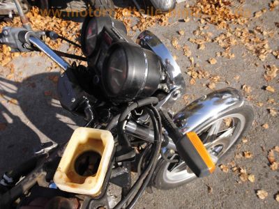 Honda_CB750KZ_RC01_ohne_Tank_und_Auspuff_mit_Gepaecktraeger_-_wie_CB750F_900F_Boldor_RC04_RC06_SC01_SC09_34.jpg