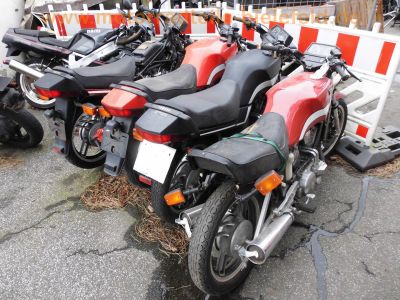 Yamaha_XZ550_11U_4x_V2_Kardan-Tourer_für_Ersatzteile_original_Motor_Vergaser_Auspuff_Tank_Gabel_3.jpg