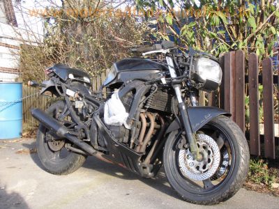 Suzuki_GSX600F_GN72B_Ratbike_schwarz_f_Ersatzteile_original_Auspuff_Motor_Gabel_2.jpg