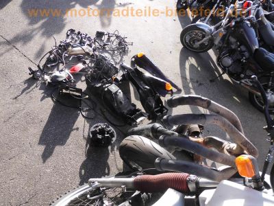 Kawasaki_ZZR1100D_ZXT10D_Ersatzteile_Auspuff_Vergaser_Elektrik_Corbin-Sitzbank_etc_-_wie_ZZR600_D_E_ZXT10C_3.jpg