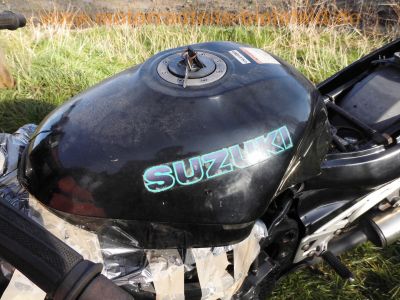 Suzuki_GSX750F_GR78A_original_schwarz_-_wie_GSF_GSX_600_750_F_S_GN72B_GN77B_50.jpg