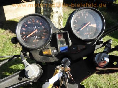 Honda_CB900F2_Boldor_original_rot-weiss_Vollverkleidung_4-2_Auspuff_HM438_37mm-Gabel_Doppelkolben-Bremsanlage_-_wie_CB_750_1100_F_RC04_SC09_SC05_SC08_SC11_73.jpg