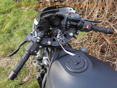 Kawasaki_GPZ_600_R_ZX600A_Ratbike_Streetfighter-Maske_Tank_Motor_Vergaser_Fahrwerk_OK_als_Ersatzteile_14.jpg