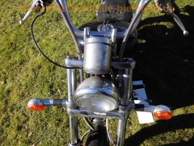 Suzuki_VS750_Intruder_VR51A_V2_Chopper_schwarz_original_Auspuff_SANKEI_2236_Sturzbuegel_Sissybar_43kW_58PS_-_wie_VS600_VS700_VS800_VS1400_72.jpg