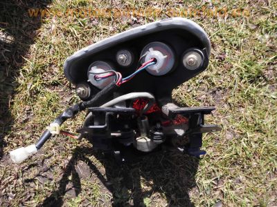 Kawasaki_ZZR600E_ZX600E_1995_98PS_Crash_Ersatzteile_spare-parts_GIVI-Koffertraeger_Motor_engine_Rahmen_Gabel_63.jpg