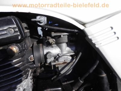 Suzuki_GSX400E_GK53C_weiss-blau_JAMA-Auspuff_Koffertraeger_Gepaecktraeger_-_wie_GSX250E_GS25x_GS40x_GK51C_GJ53B_63.jpg