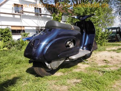 Heinkel_Tourist_103_A1_Oldtimer-Roller_Bj_1958_174ccm_blau_Fehlteile_-_wie_101_102_103_A0_A1_A2_31.jpg
