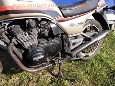 Kawasaki_GPz550UT_bronze_Typ_KZ550H_original_Auspuff_KHI_K053_LCD-Cockpit_-_wie_ZX550A_GPz_KZ_ZX_400_500_750_1100_E_UT_H_GT_57.jpg