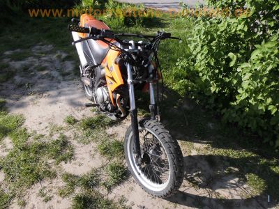 Yamaha_XT125X_CRASH_XT125SM_Super-Moto_SuMo_Malaguti_ZJM74_Motor_M3D6A_-_wie_Enduro_Yamaha_XT125R_YBR125_Derbi_Senda_125_Rieju_SMX125_46.jpg