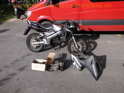 Honda_CBR_125_R_JC34_Vergaser_Motorschaden_Verkleidung_Kanzel_OK_Ersatzteile_spare-parts_wie_JC39_5.jpg