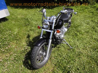 YAMAHA_XVS_650_DRAG_STAR_4VR_schwarz_Chrom-Optik_Windschild_-_wie_4XR_XV_250_535_750_1100_Virago_47.jpg