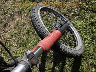 Yamaha_DT80MX_5J1_Enduro_Mokick_original_Auspuff_Motor_dreht_-_wie_DT_RD_50_80_M_MX-S_LC_5G1_1NN_13M_13N_2E0_2M4_37A_60.jpg