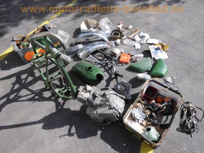 Kawasaki_KZ200A_Z200_Einzylinder_gruen_zerlegt_wie_KZ250C_Z250_LTD_-_Teile_Ersatzteile_spare-parts_spares_2.jpg