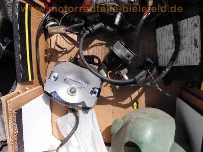 Kawasaki_KZ200A_Z200_Einzylinder_gruen_zerlegt_wie_KZ250C_Z250_LTD_-_Teile_Ersatzteile_spare-parts_spares_22.jpg