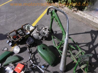 Kawasaki_KZ200A_Z200_Einzylinder_gruen_zerlegt_wie_KZ250C_Z250_LTD_-_Teile_Ersatzteile_spare-parts_spares_30.jpg