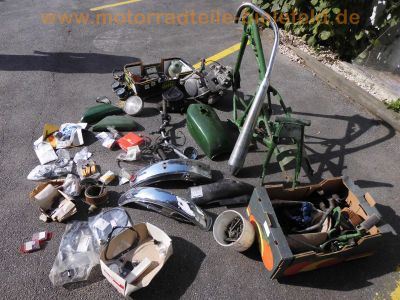 Kawasaki_KZ200A_Z200_Einzylinder_gruen_zerlegt_wie_KZ250C_Z250_LTD_-_Teile_Ersatzteile_spare-parts_spares_31.jpg