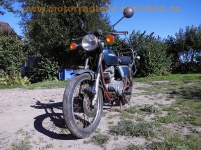 Kawasaki_KZ200A_Z200A_blau-rot_rostig_Einzylinder_Oldtimer_Gepaecktraeger_Papiere_33.jpg