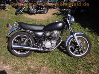 Yamaha_SR500_2J4_schwarz_Micron-Lenker_mit_Ochsenaugen_KONI-Federbeine_-_Technik_wie_48T_XT500_1U6_1E6_1N5_32.jpg