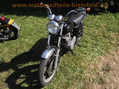 Yamaha_SR500_2J4_schwarz_Micron-Lenker_mit_Ochsenaugen_KONI-Federbeine_-_Technik_wie_48T_XT500_1U6_1E6_1N5_4.jpg
