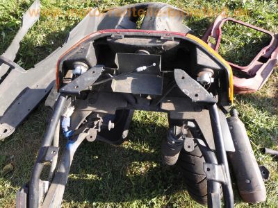 Yamaha_YP250_MAJESTY_250_4UC_4T_LC_Roller_Scooter_Ersatzteile_Teile_spare-parts_spares_23.jpg