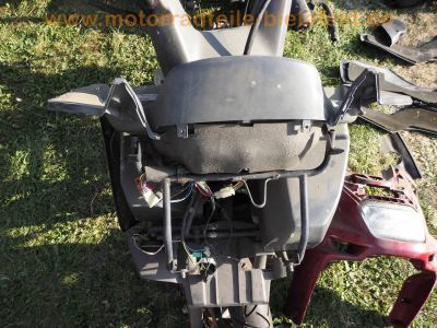 Yamaha_YP250_MAJESTY_250_4UC_4T_LC_Roller_Scooter_Ersatzteile_Teile_spare-parts_spares_32.jpg