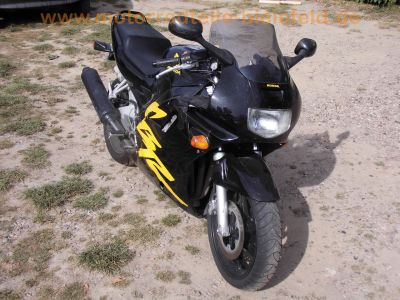 Honda_CBR600F_PC25_schwarz-gelb_Scott-Oiler_TRW-Lenker_-_wie_PC23_PC31_42.jpg